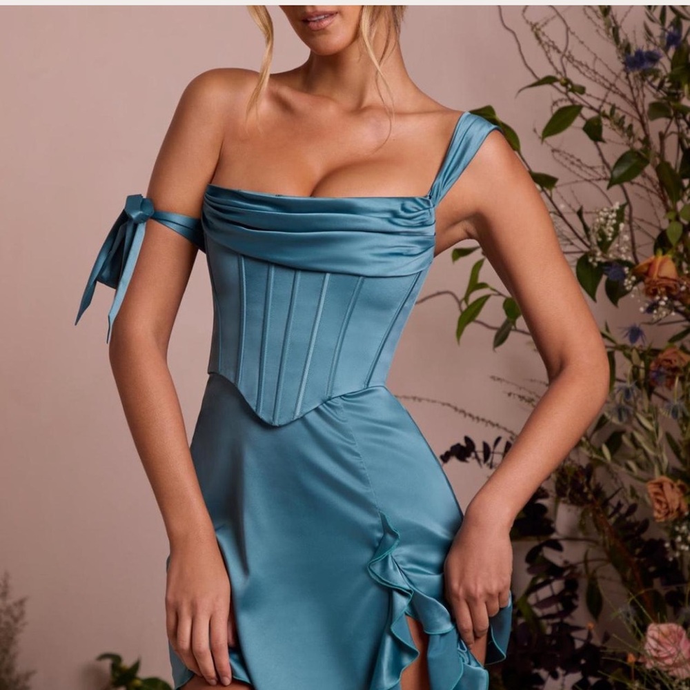 Oh Polly dress with tag still on